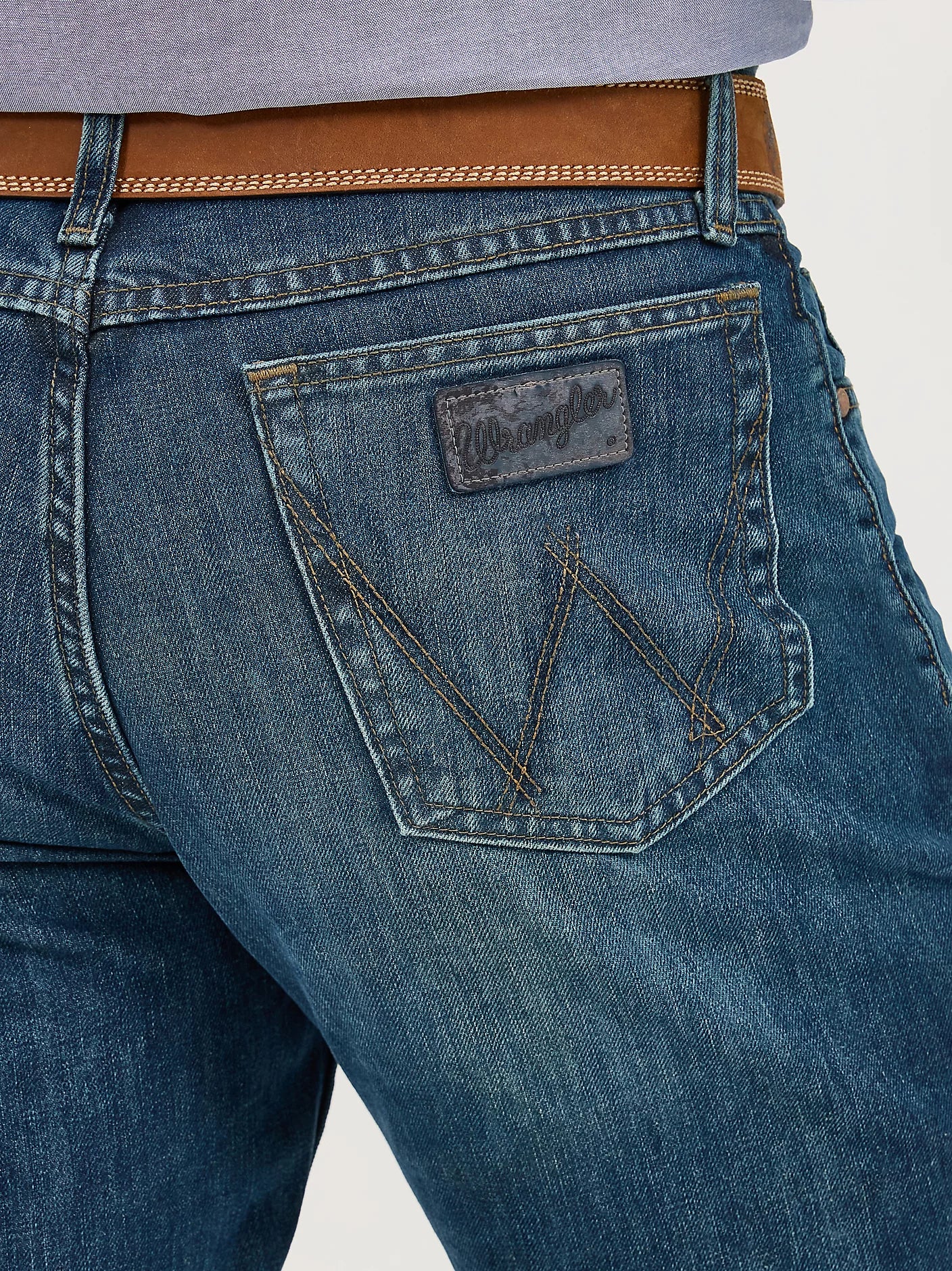 01MWXRW-ALT6.webp