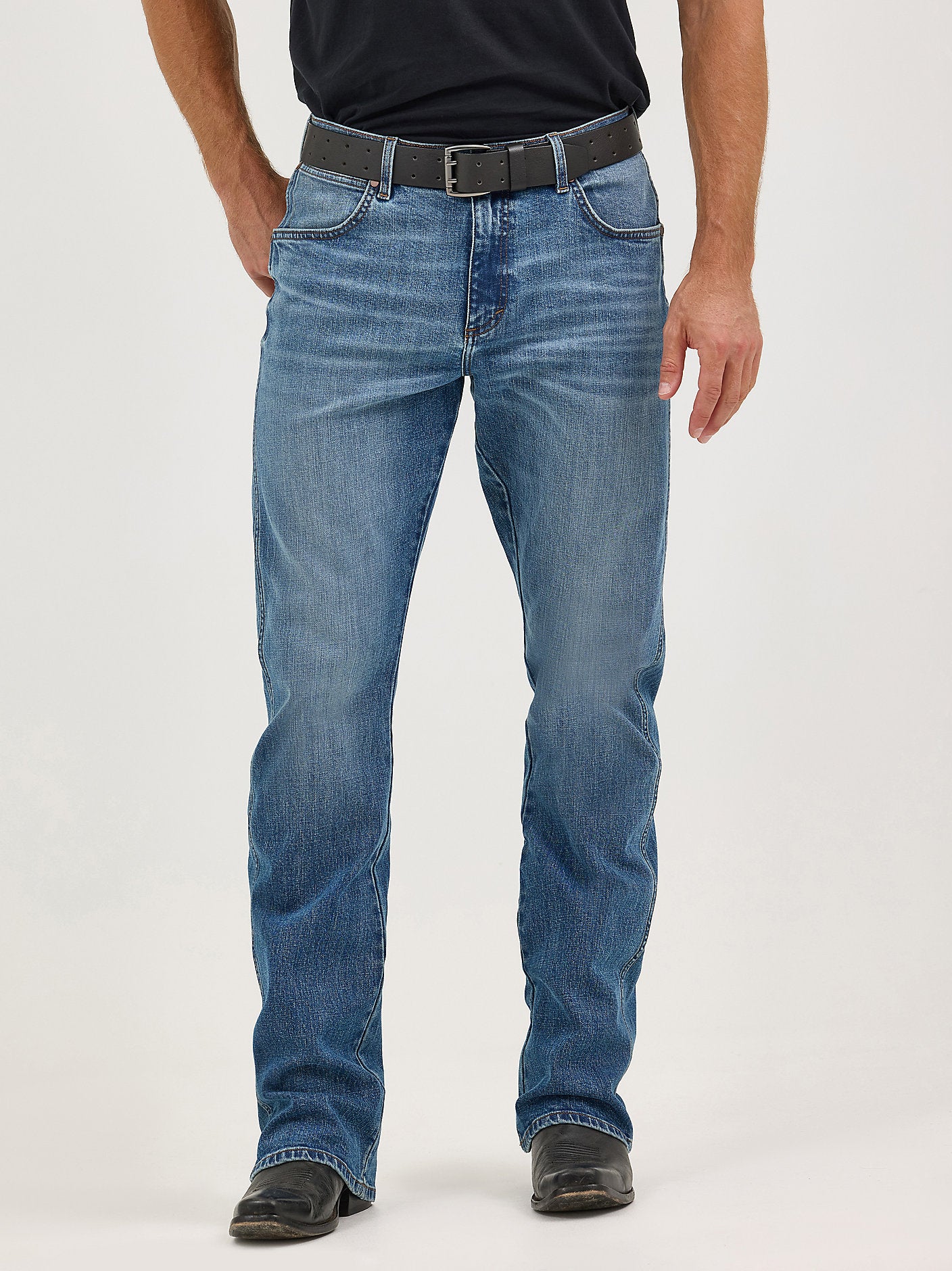 Wrangler Retro Relaxed Fit Bootcut Jean