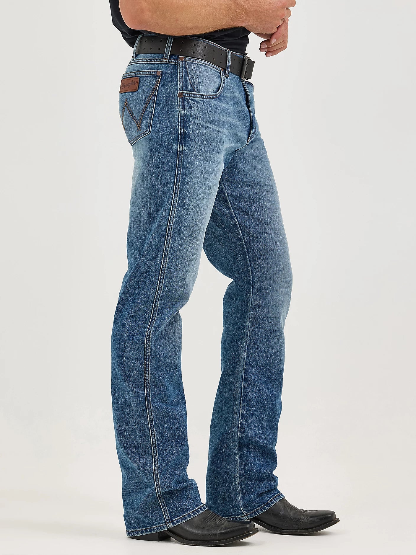 Wrangler Retro Relaxed Fit Bootcut Jean