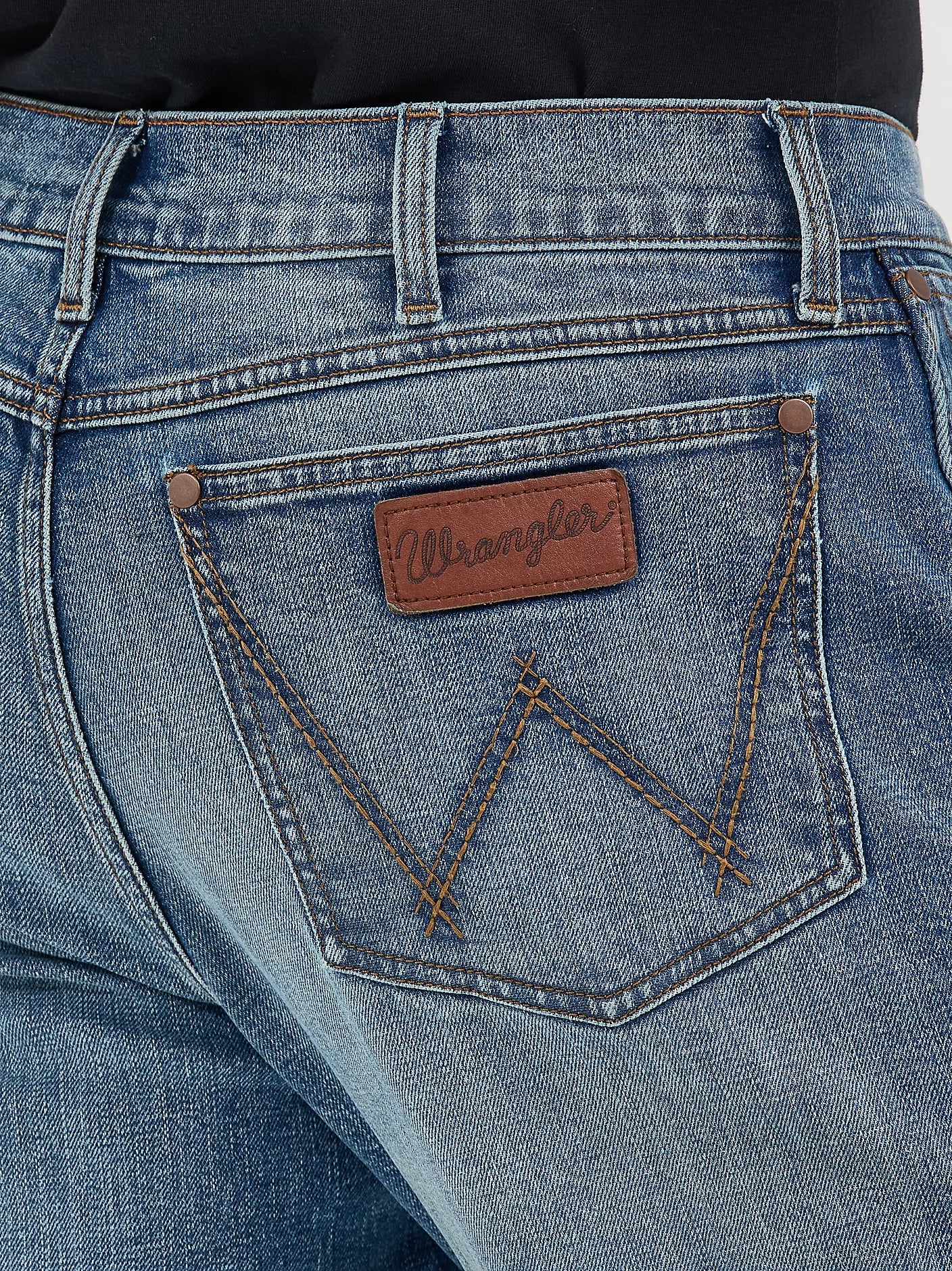 Wrangler Retro Relaxed Fit Bootcut Jean