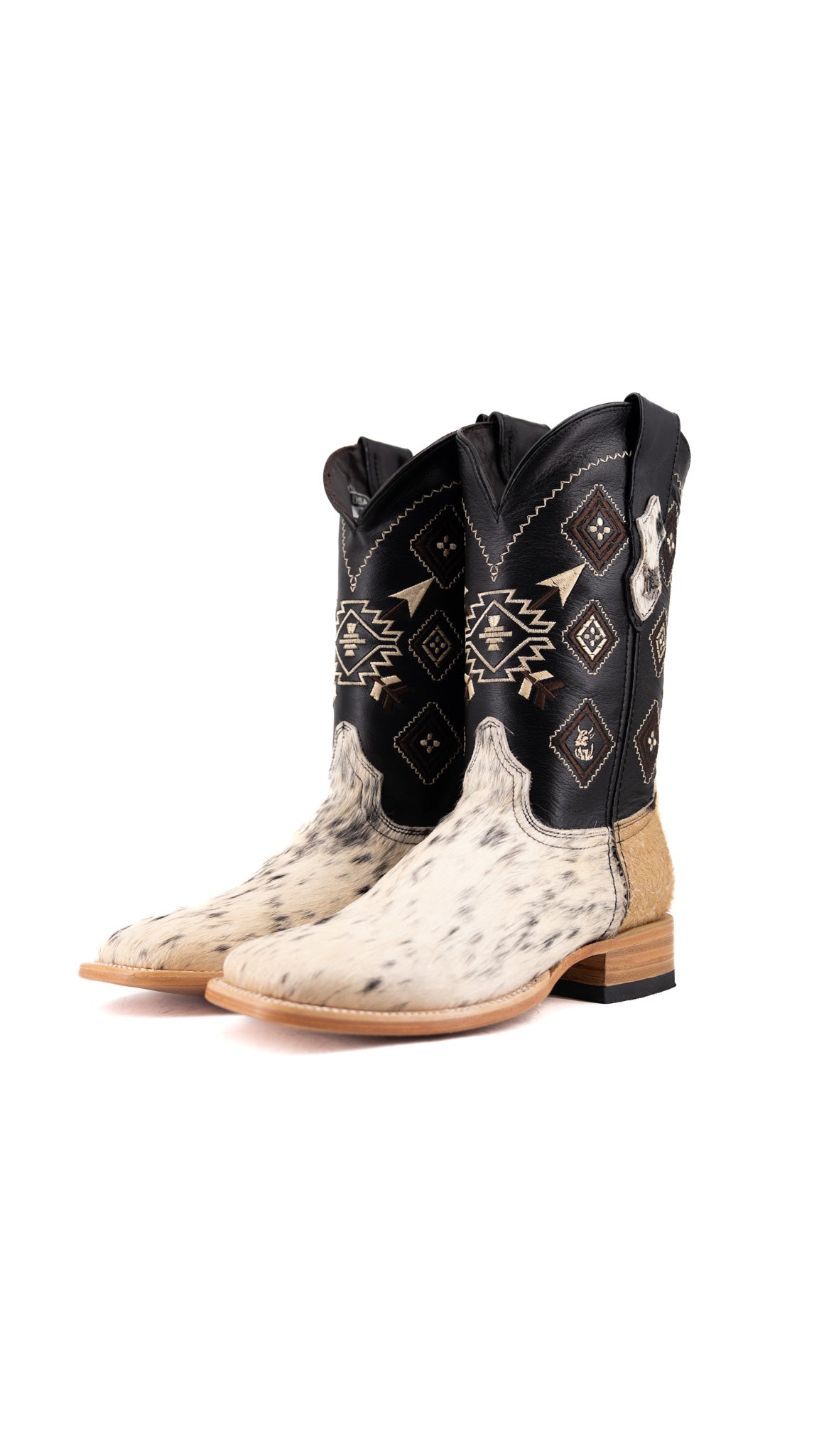 Aztec Cowhide Square Toe Cowboy Boot Size 8 Box UM9