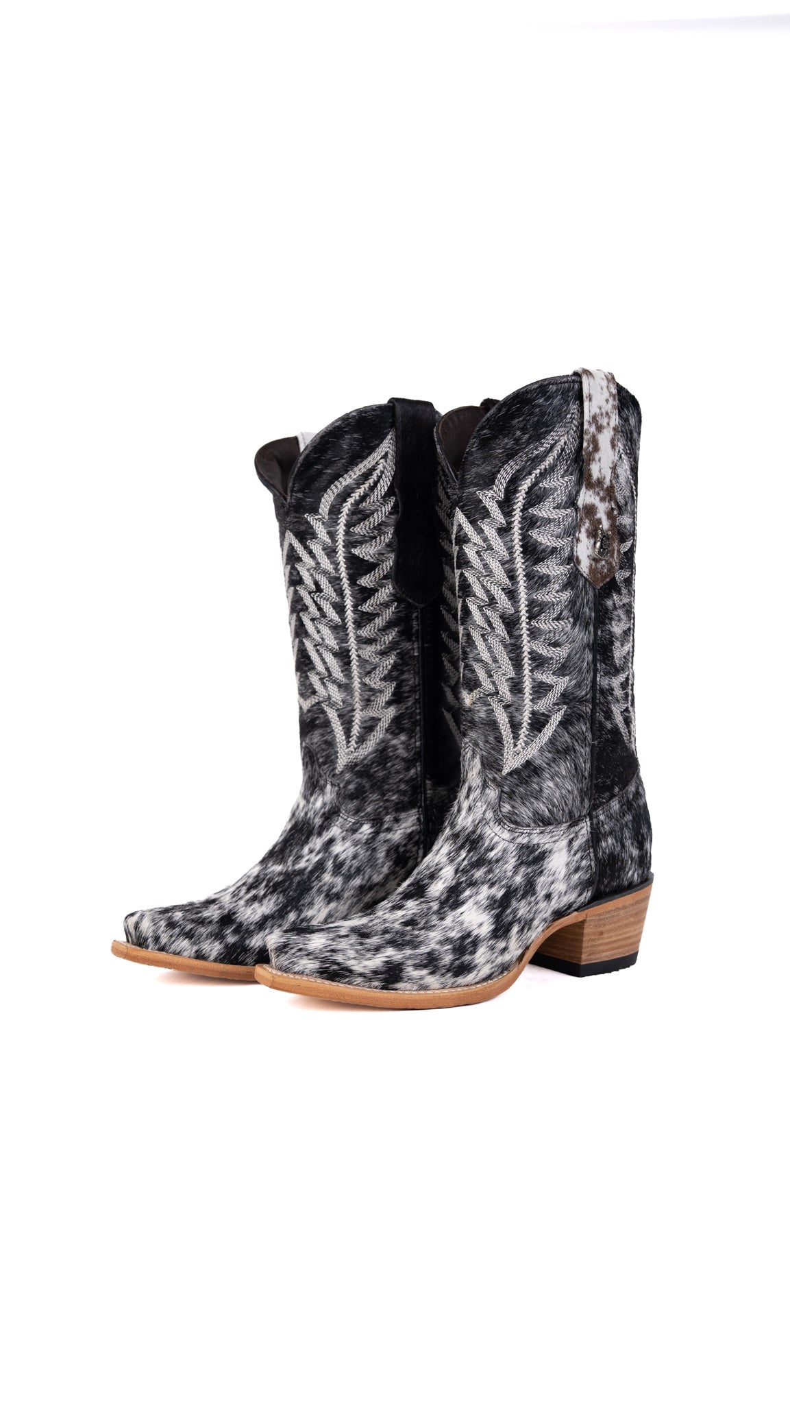 Carmina Cowhide Snip Toe Cowgirl Boot Size 7 Box EU26