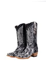 Carmina Cowhide Snip Toe Cowgirl Boot Size 7 Box EU26