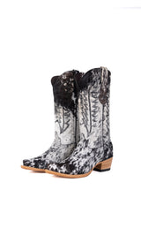 Carmina Cowhide Snip Toe Cowgirl Boot Size 8 Box EU38