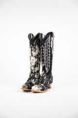Carmina Tall Cowhide Snip Toe Cowgirl Boot Size 8 Box CU7