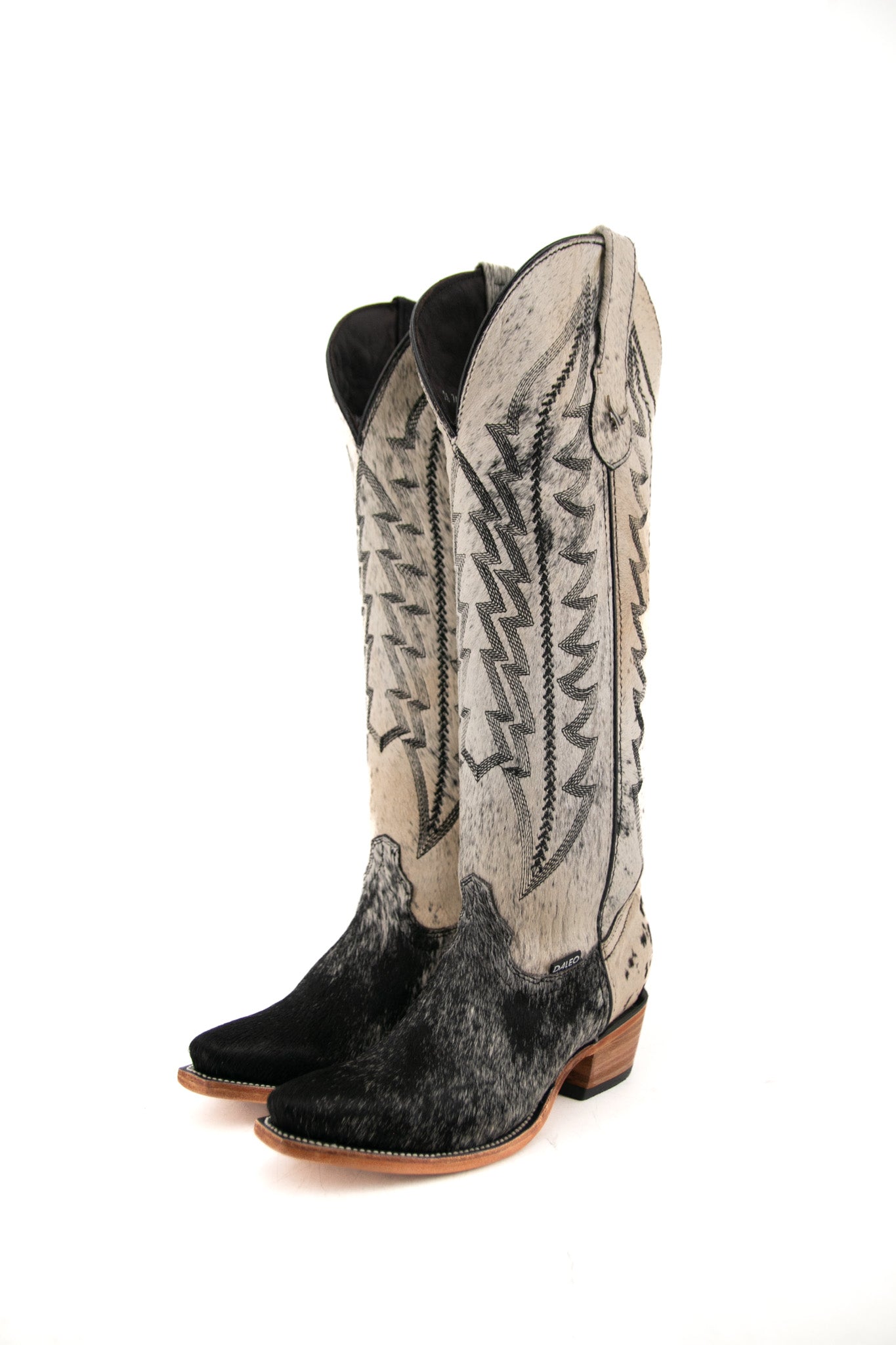 Women's Tall Cowhide Snip Toe Cowgirl Boot Size 6.5 Box B6