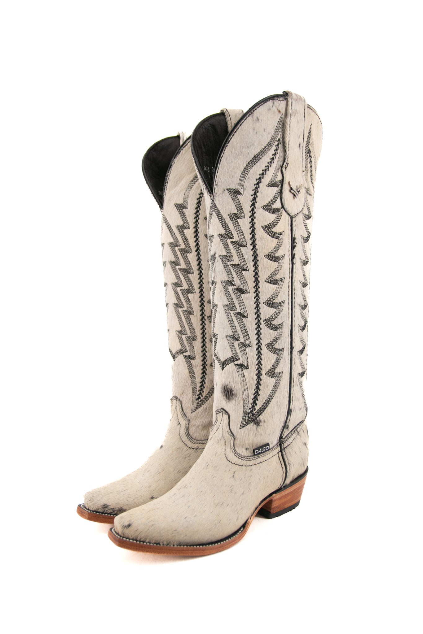 Women's Tall Cowhide Snip Toe Cowgirl Boot Size 5 Box B7