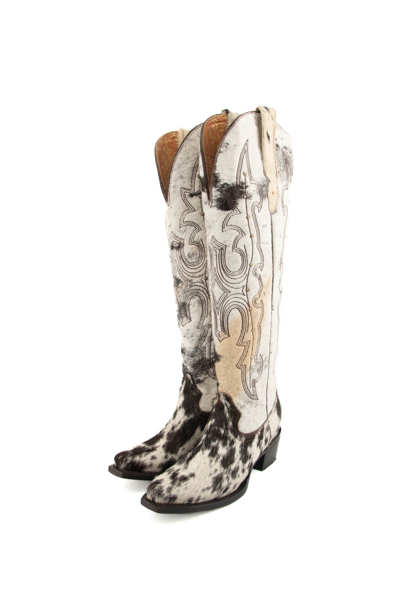 Women's Tall Cowhide Studded Cowgirl Boot Size 6 Box B11