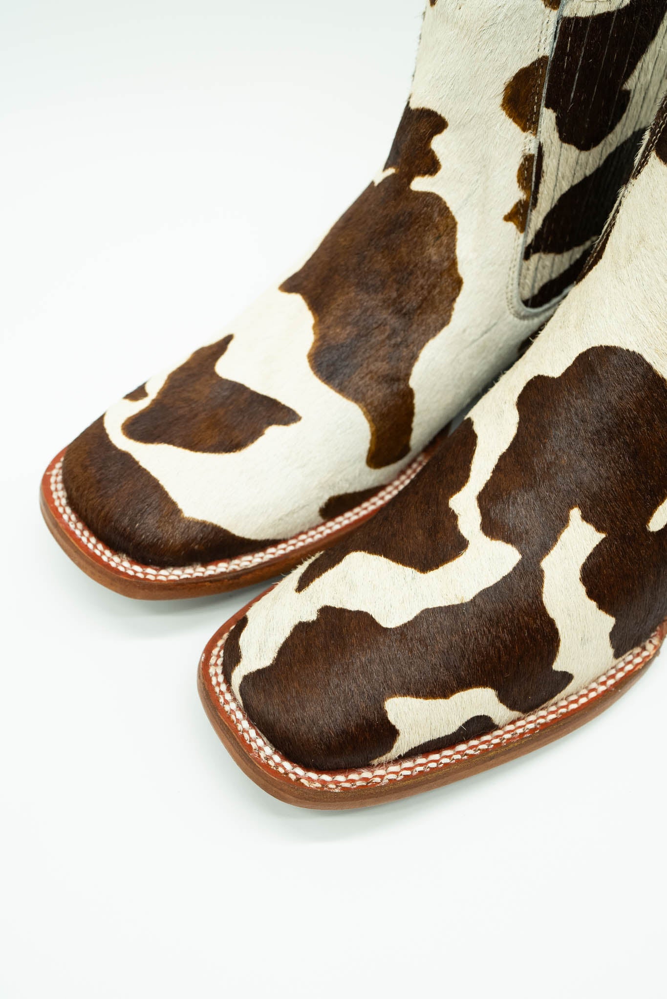 Bessero Cuero Pelo de Vaca Square Toe Botin