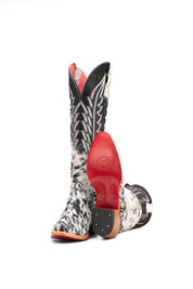 Women's Tall Red Bottom Cowhide Snip Toe Cowgirl Boot Size 6.5 Box PW37