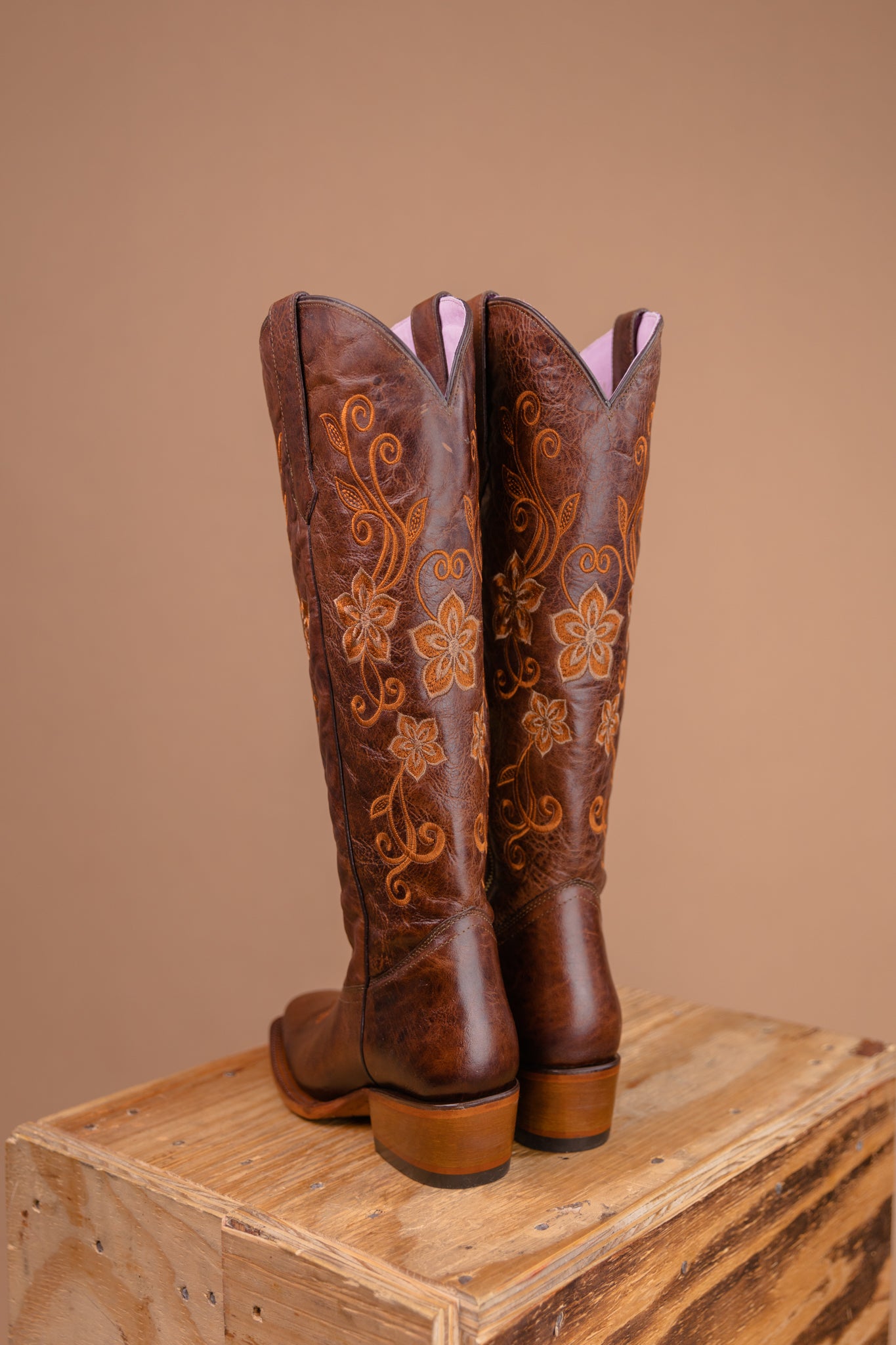 Tall square best sale toe cowgirl boots