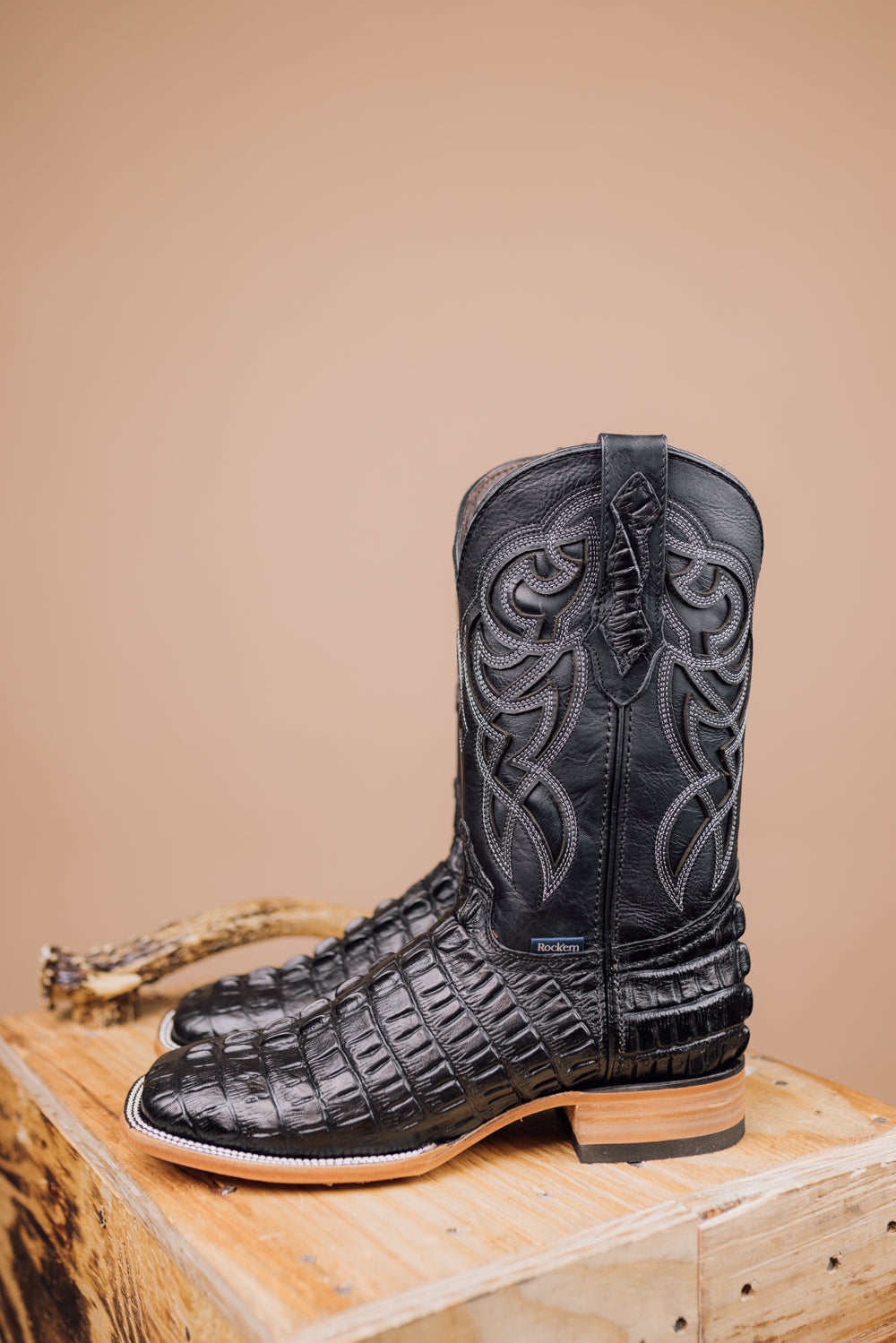 Black shop gator boots